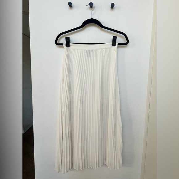 White Pleated Forever 21 High Waisted Maxi Skirt - Picture 2 of 4